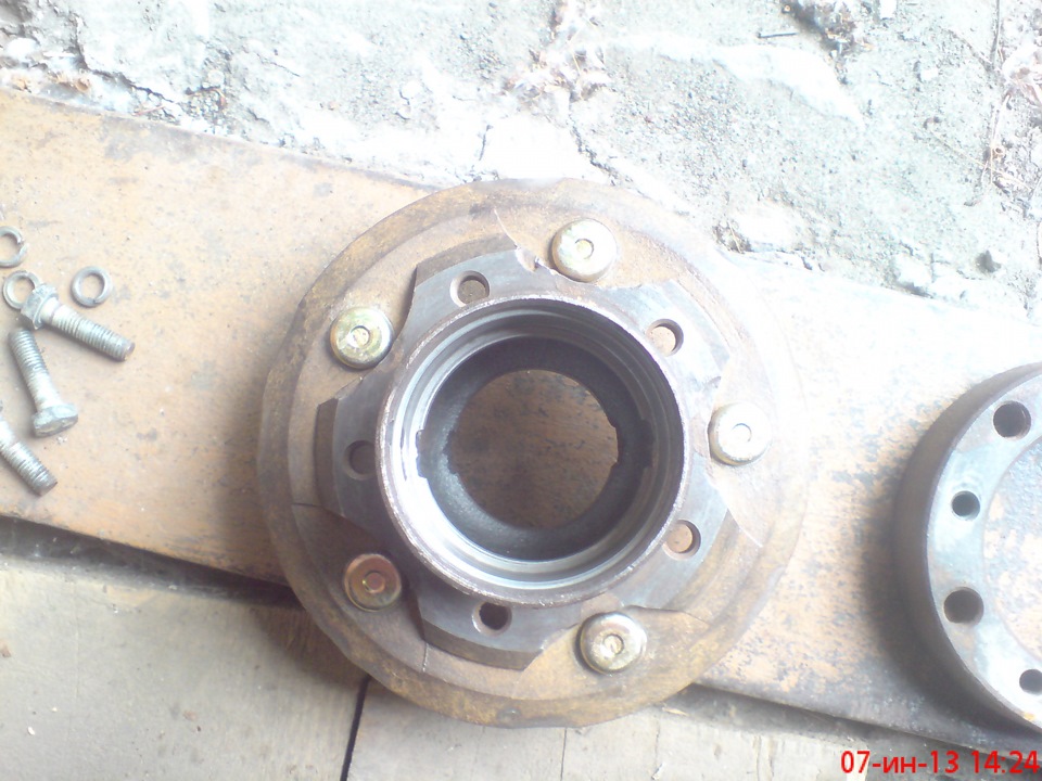 Установка вентилируемых дормозных 284мм дисков — Москвич 2140, 1,5 л ...