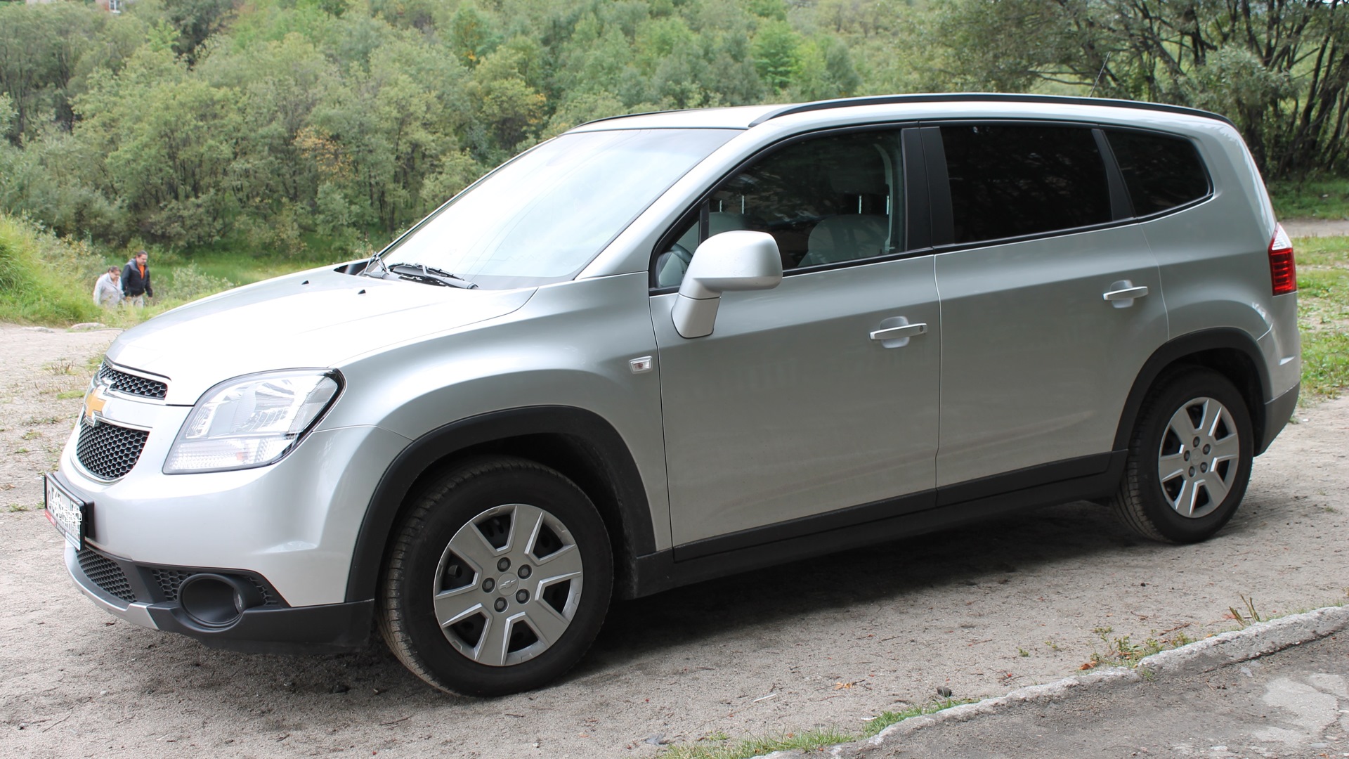 Chevrolet Orlando (1G) 1.8 бензиновый 2012 | Серебристый 