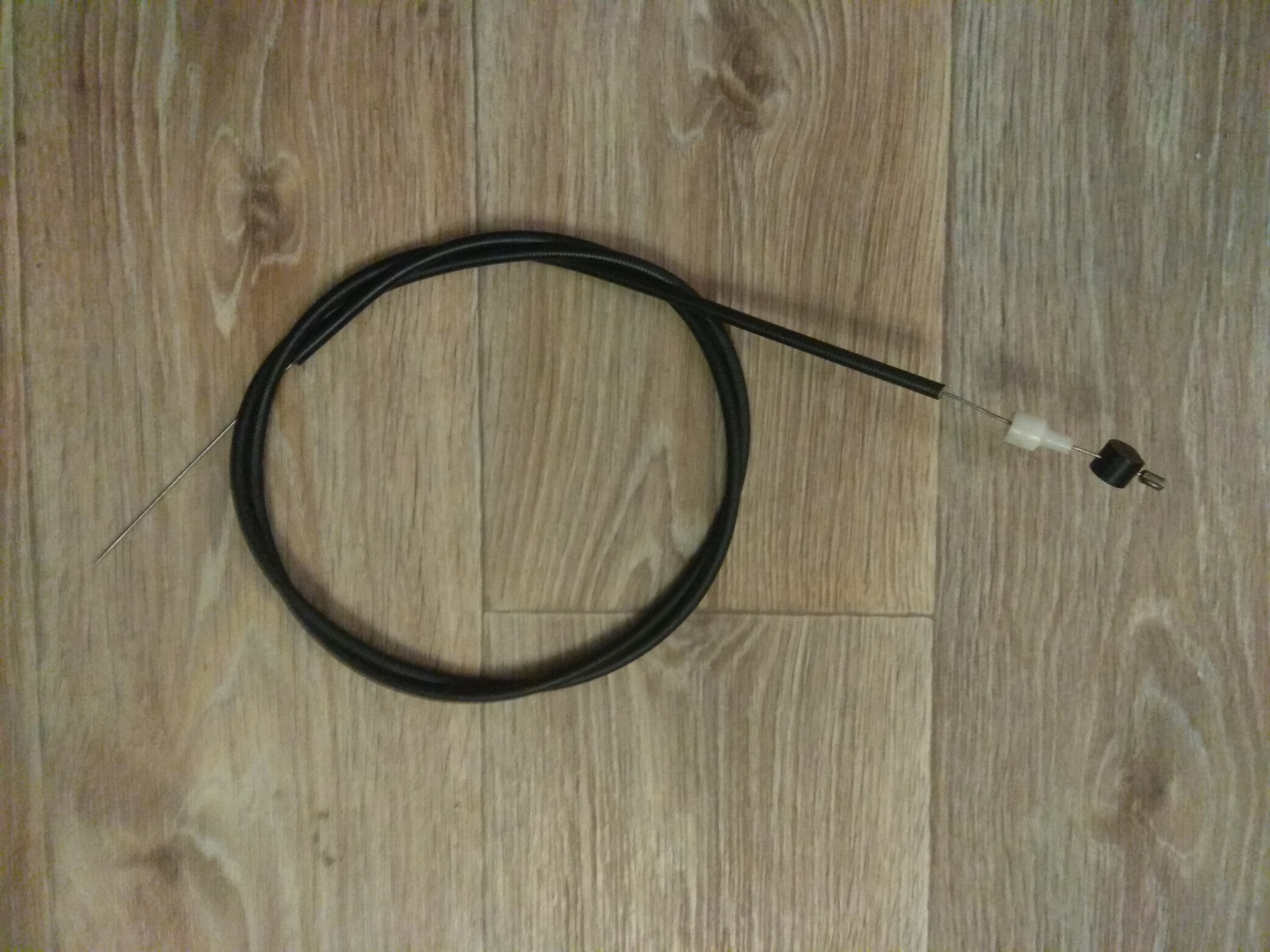 тросик открывания капота калина. тросик капота лада калина 1. трос открывания капота приора. трос капота 2190 лада.