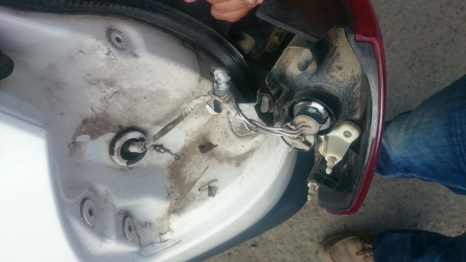 Замена лампочки стоп-сигнала — DRIVE2