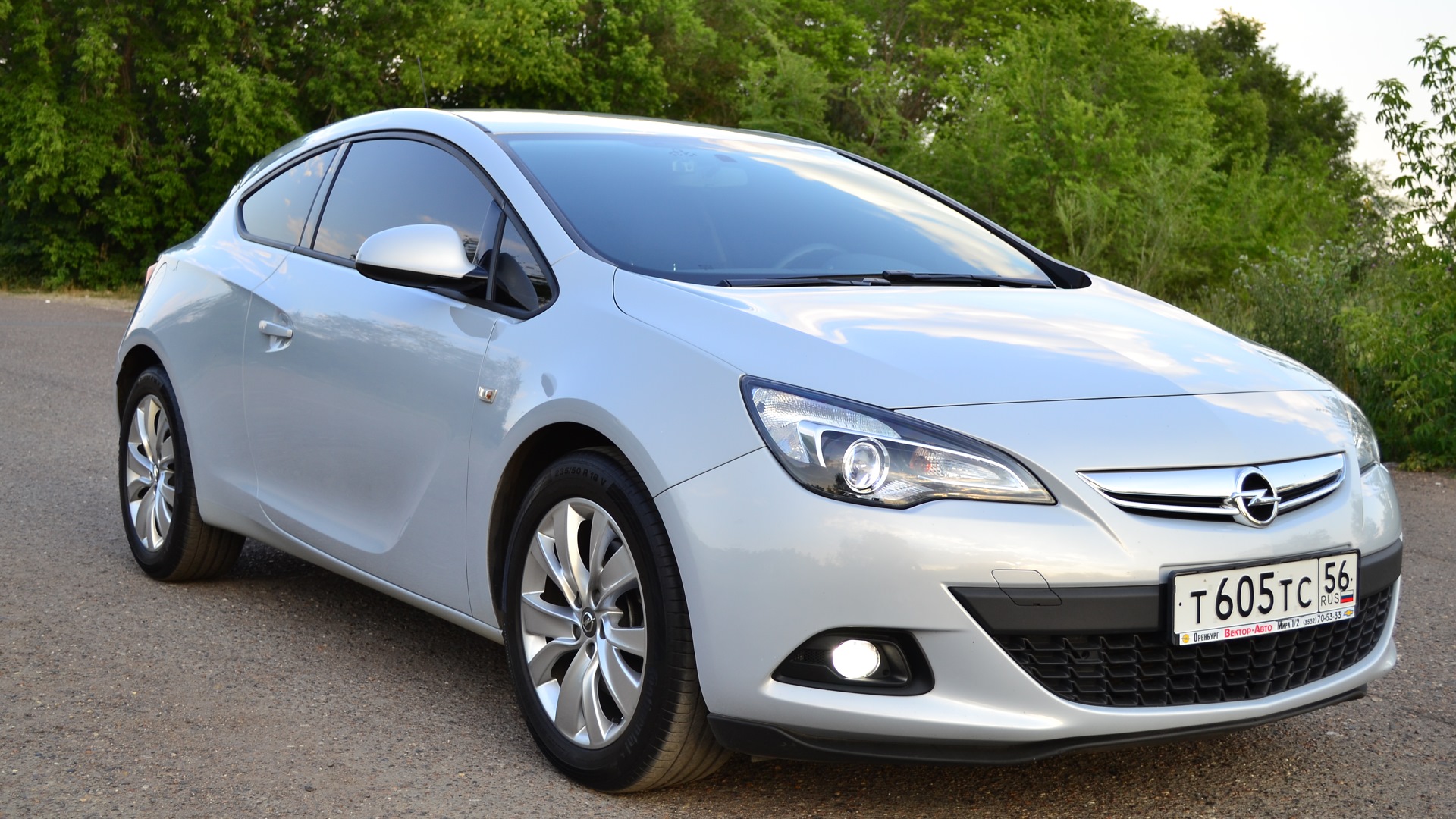 Opel Astra J GTC 1.4 бензиновый 2012 | 1.4 ТУРБО на DRIVE2