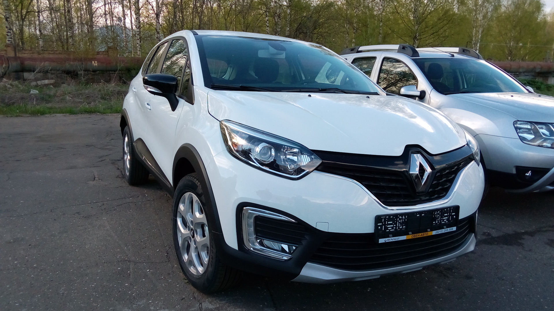 Renault Kaptur (2016) 2.0 бензиновый 2017 | 2.0 AT DRIVE Белый лёд на DRIVE2