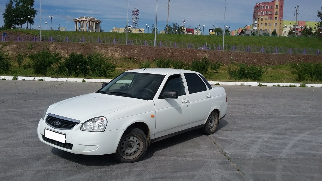 Масса приоры. Вес Приора 2 седан. Вес Лада Приора. Вес ВАЗ Приора. Lada Priora вес.