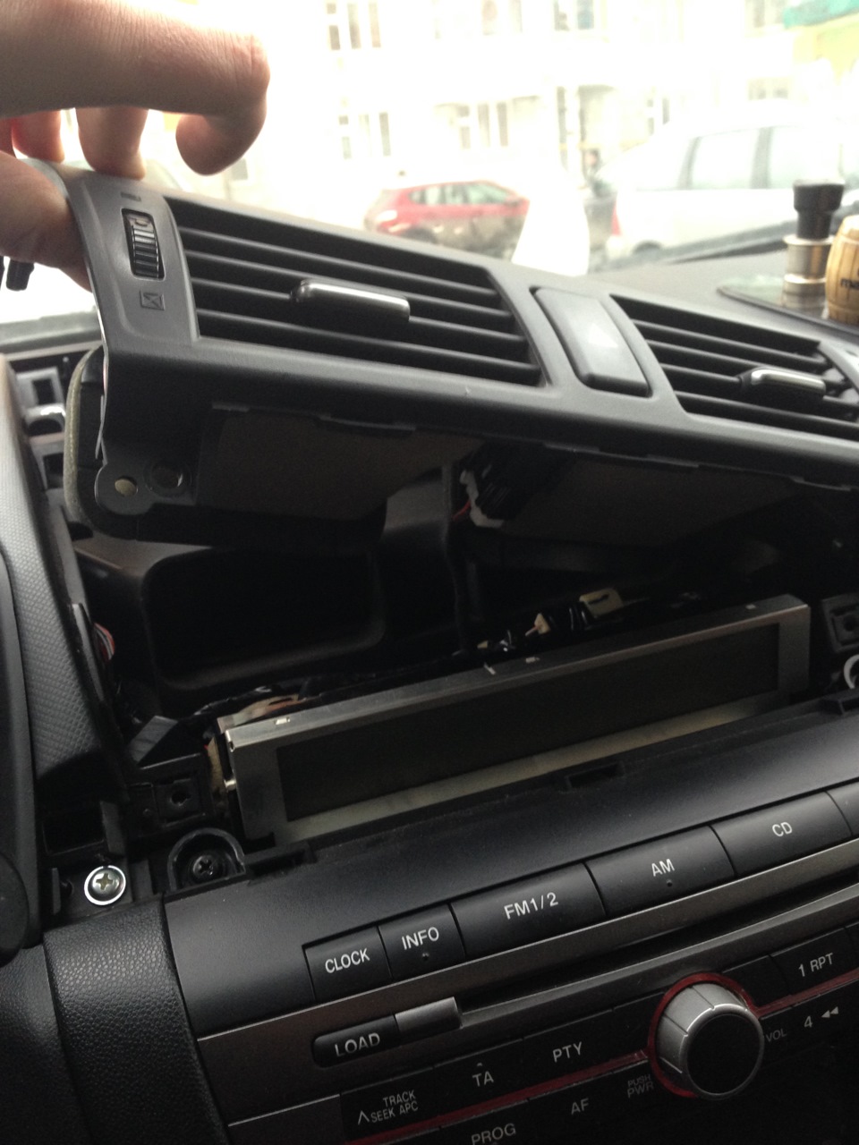 украшение салона виниловой пленкой — Mazda 3 (1G) BK, 1,6 л, 2007 года ...