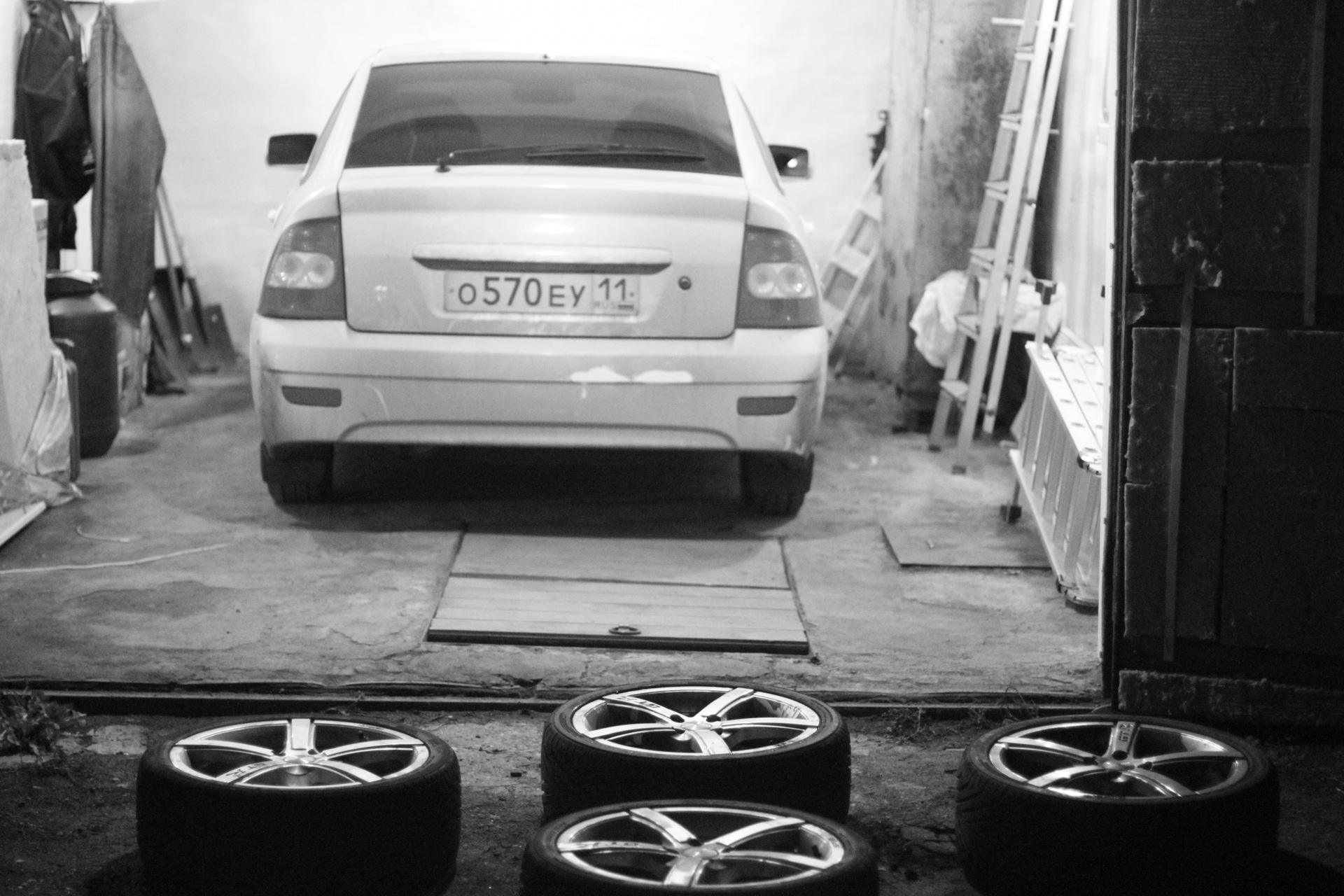 Переобулись — LADA Приора хэтчбек, 1,6 л., 2011 года | колёсные диски ...