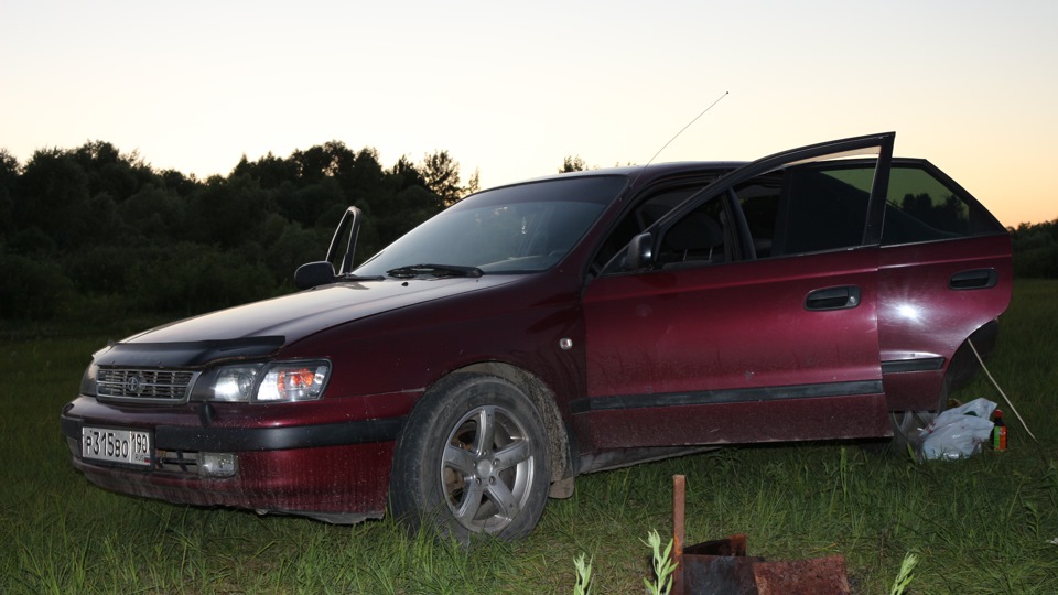 Toyota Carina e 1 6