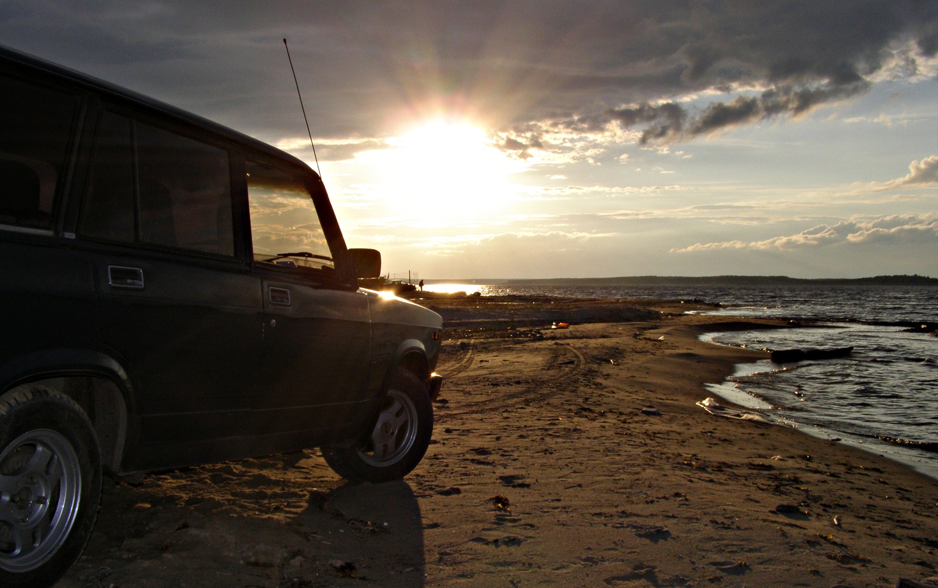 фотосет с друзьями, берег реки Волга! — Lada 2104, 1,5 л, 2002 года |  фотография | DRIVE2