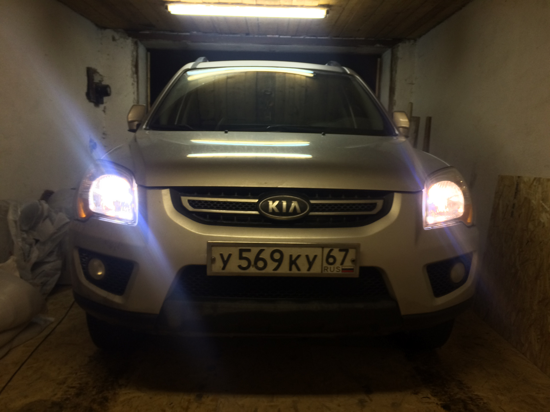 Новые лампочки H4 — KIA Sportage (2G), 2 л, 2009 года | электроника ...