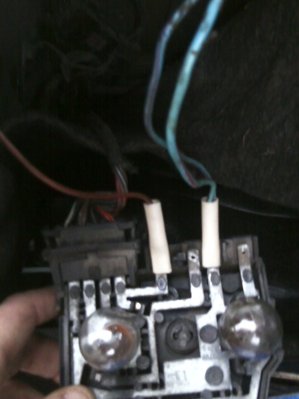 Новая проводка на доп стоп-сигнал — Audi 80 (B4), 1,9 л, 1993 года ...