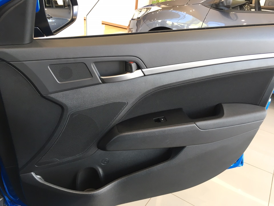 Фото в бортжурнале Hyundai Elantra (5G)