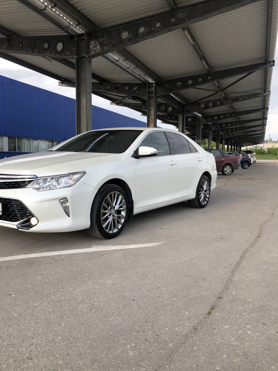 Колёса Камри R18 — Toyota Camry (XV50), 2 л, 2017 года | колёсные диски |  DRIVE2