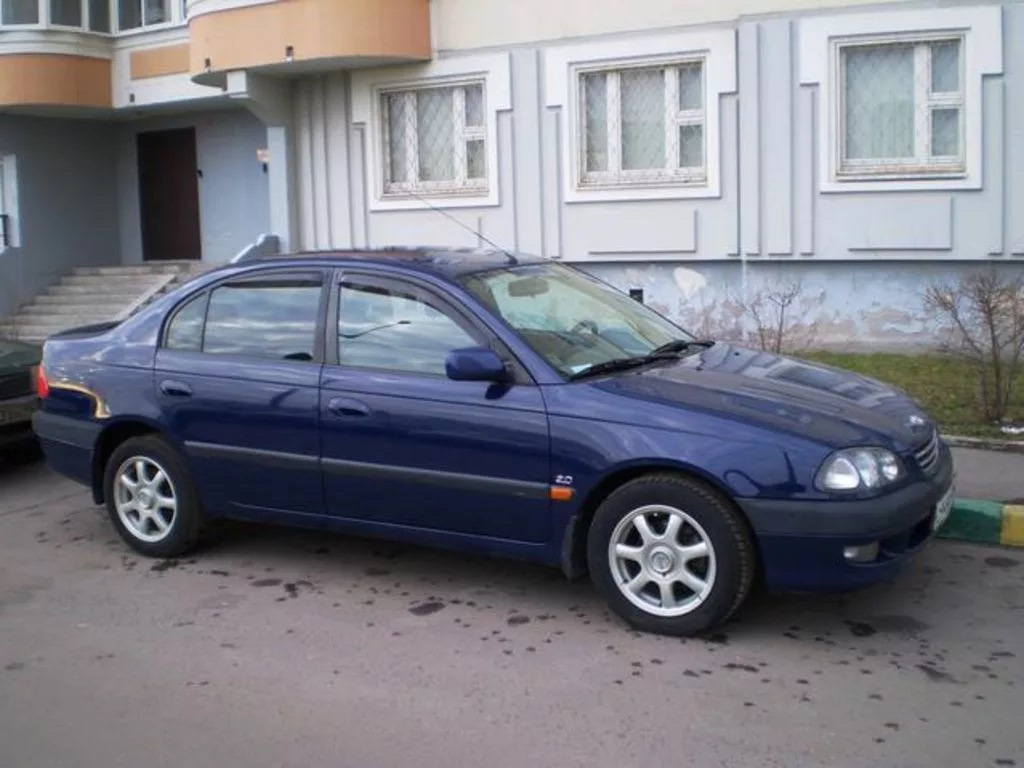 Авенсис 1999 Года Фото