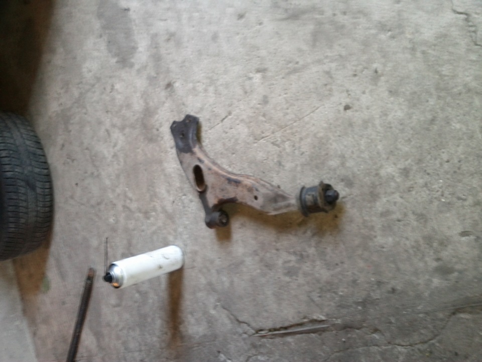 Замена сайлентблоков рычага и реактивных тяг. — Geely CK, 1,5 л, 2008 ...