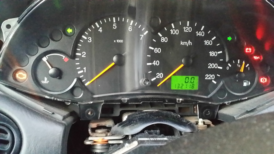 НЕ ГОРИТ ПРИБОРКА! — Ford Focus I Hatchback, 2 л, 2003 года | поломка ...