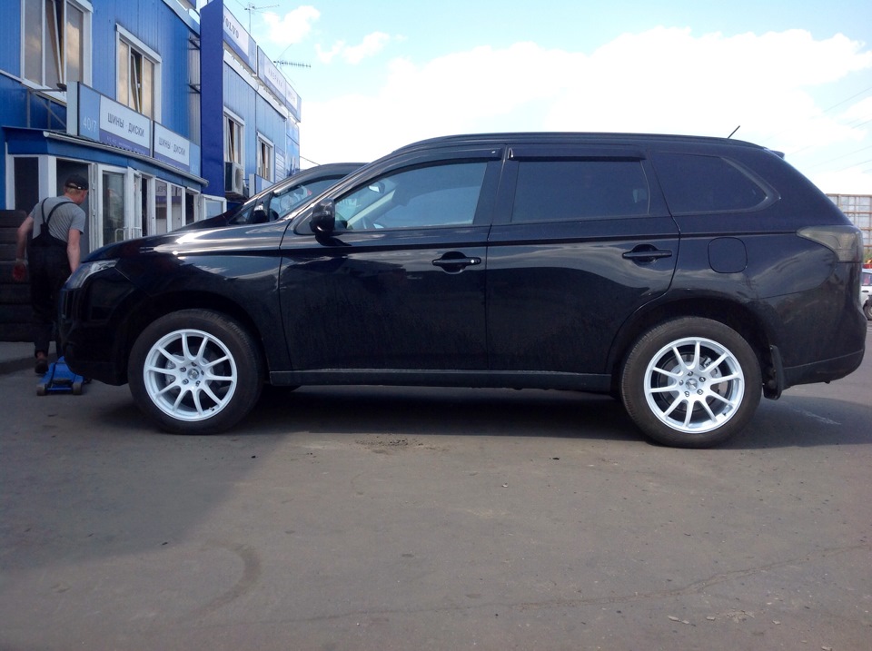 Колеса outlander 3. Диски на Mitsubishi Outlander 3. R18 et35 Outlander 3.