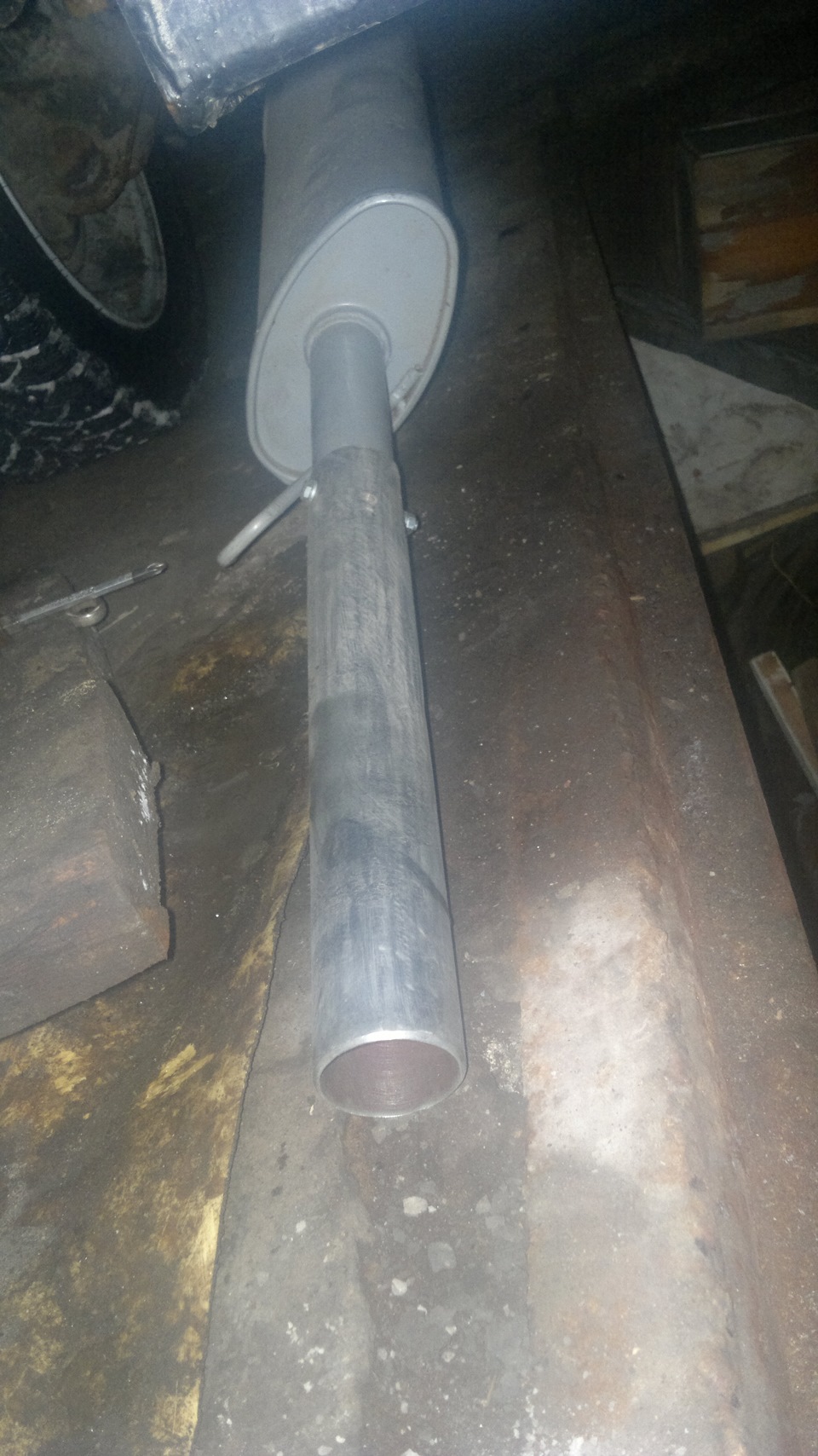 Насадка на глушитель — Lada Приора седан, 1,6 л, 2009 года | аксессуары ...