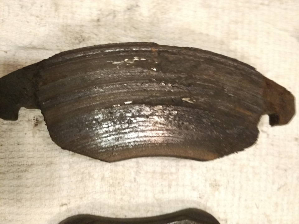 Тормозные колодки дерьмовые или что это было? — Citroen C4 (2G), 1,6 л ...