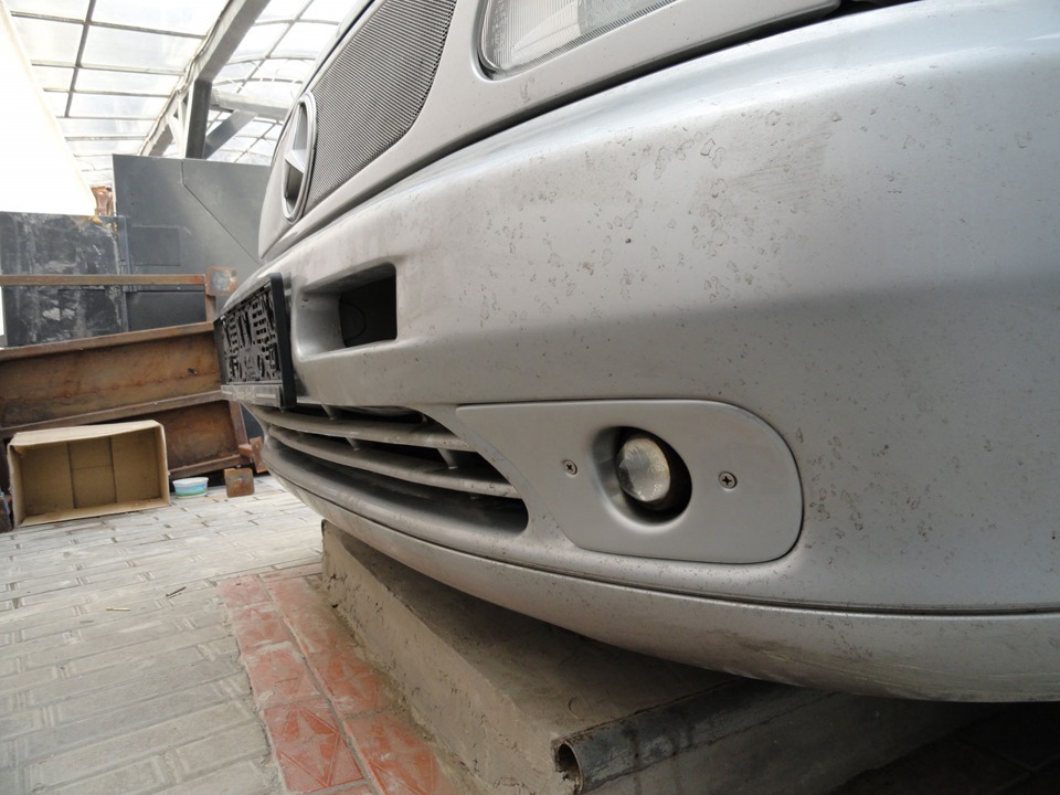 Ставим противотуманки оригинальные — Mercedes-Benz Vito (1G), 2,2 л ...