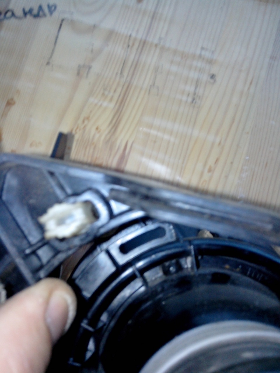 замена стекла на ближнем модуле раздельной оптики Hella — Volkswagen ...