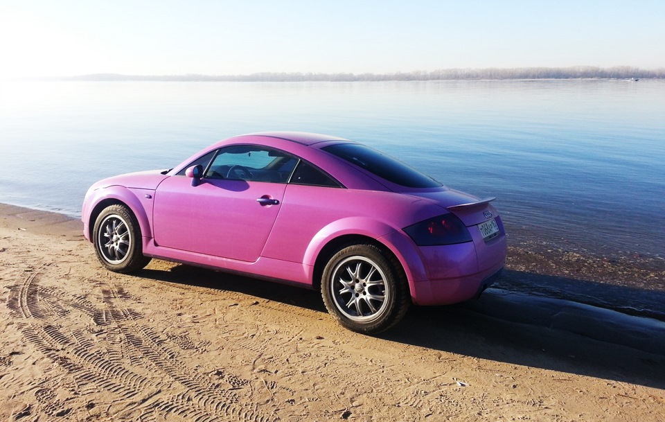 Audi TT Pink