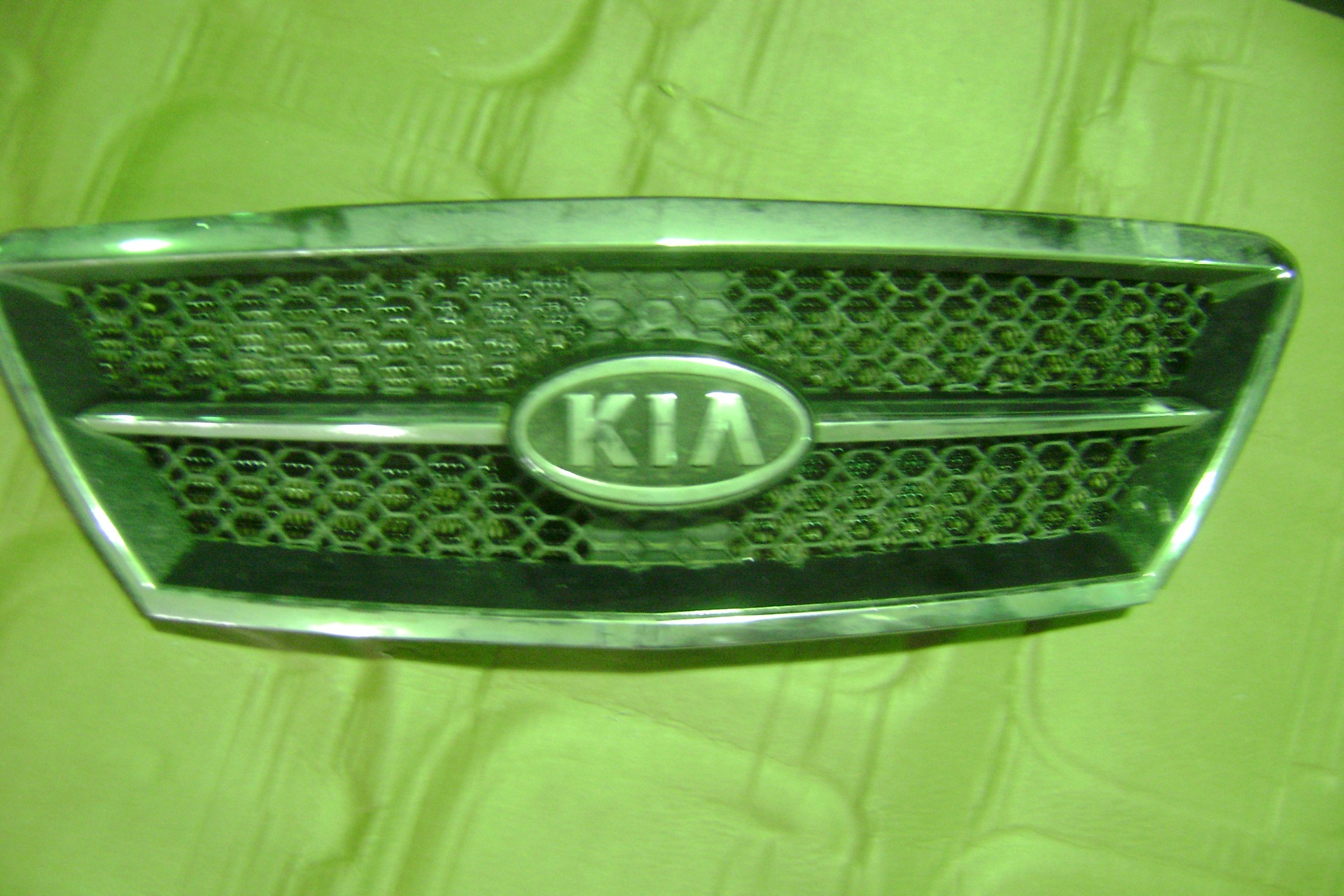 Сетка в решетку радиаторную — KIA Sorento (1G), 2,4 л, 2005 года ...