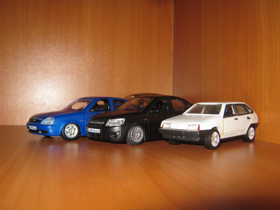 Модель 1 0 1. Lada 2109 1:43. Модель Лифан 1/43. Сайбер модель 1:43. Модельки м1:60.