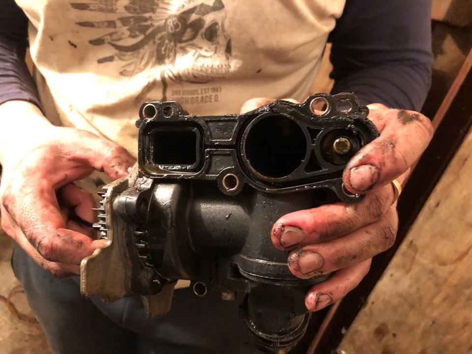 Где большой палец левой руки видно что нет куска! — Skoda Octavia A5 Mk2