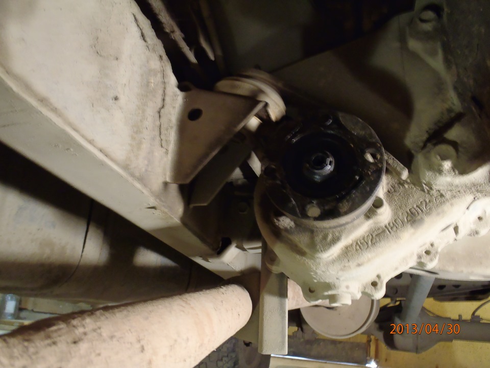 замена крестовины на кардане раздатки — УАЗ 31519, 1998 года | своими ...