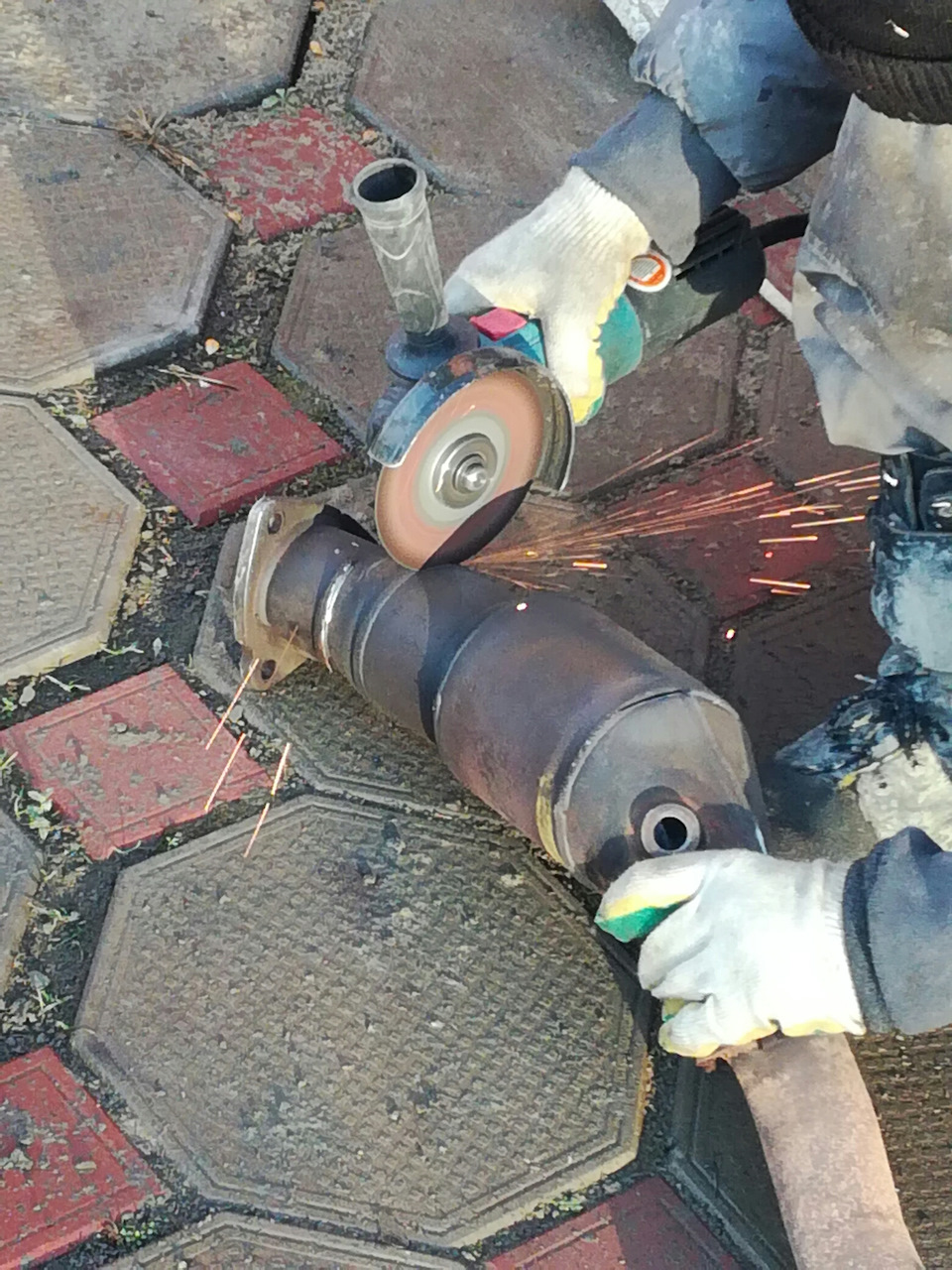 Убираем катализатор — Audi A4 Avant (B5), 1,8 л, 2000 года | своими ...