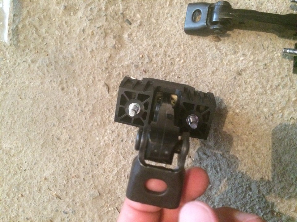 Ограничители двери (доводчики) от лада гранта лифтбек — Lada Приора ...