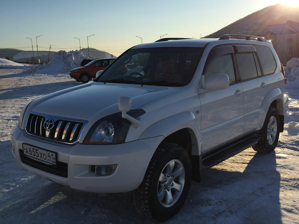 Тойота прадо 120 в омске. Toyota Prado 120 2.7. Тойота ленд Крузер Прадо 2008 года. Toyota Land Cruiser Prado 2008 Tuning. 2008 Prado 2.7.