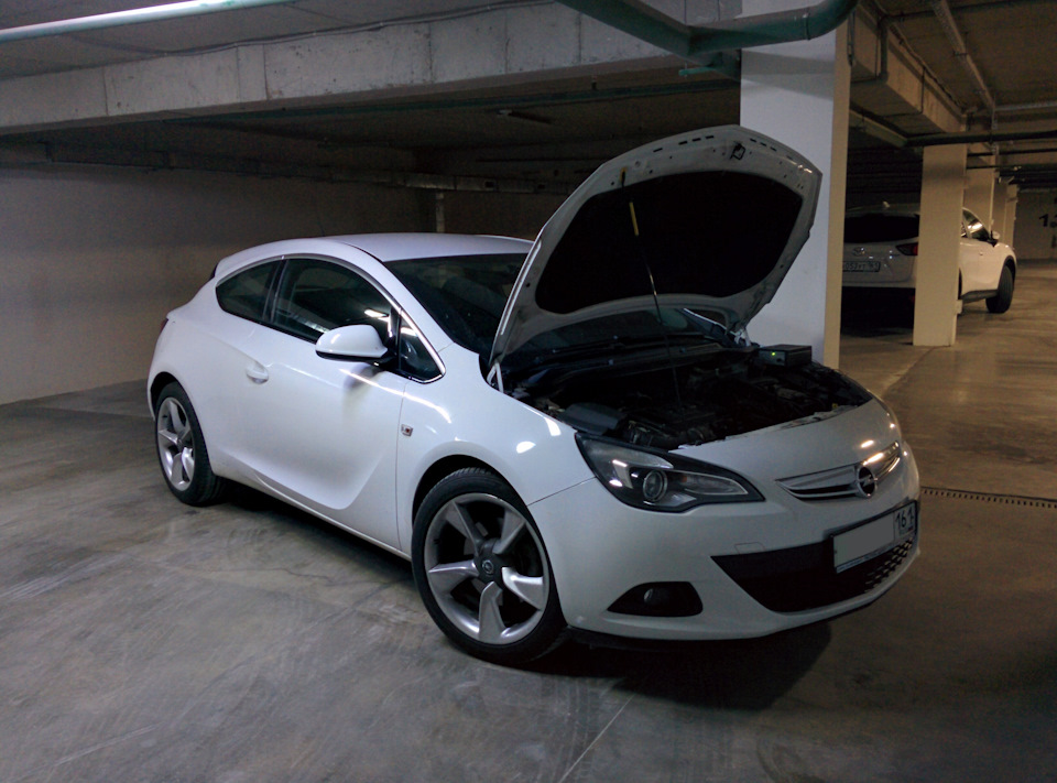 Opel astra j замена аккумулятора