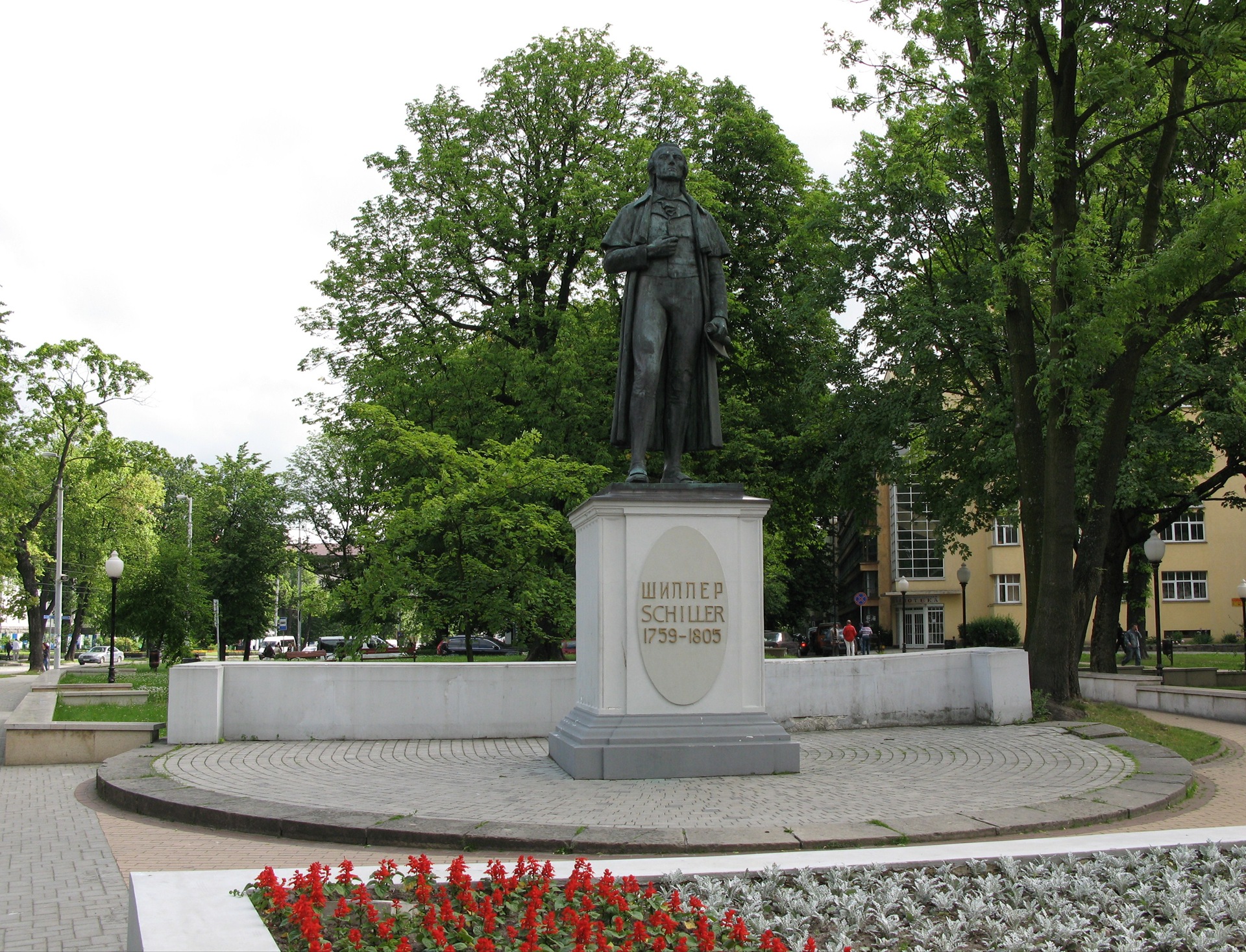 Памятник Гете и Шиллеру в Калининграде