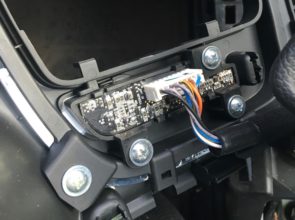 Подключаем плату индикации выбранной передачи — KIA Ceed (2G)