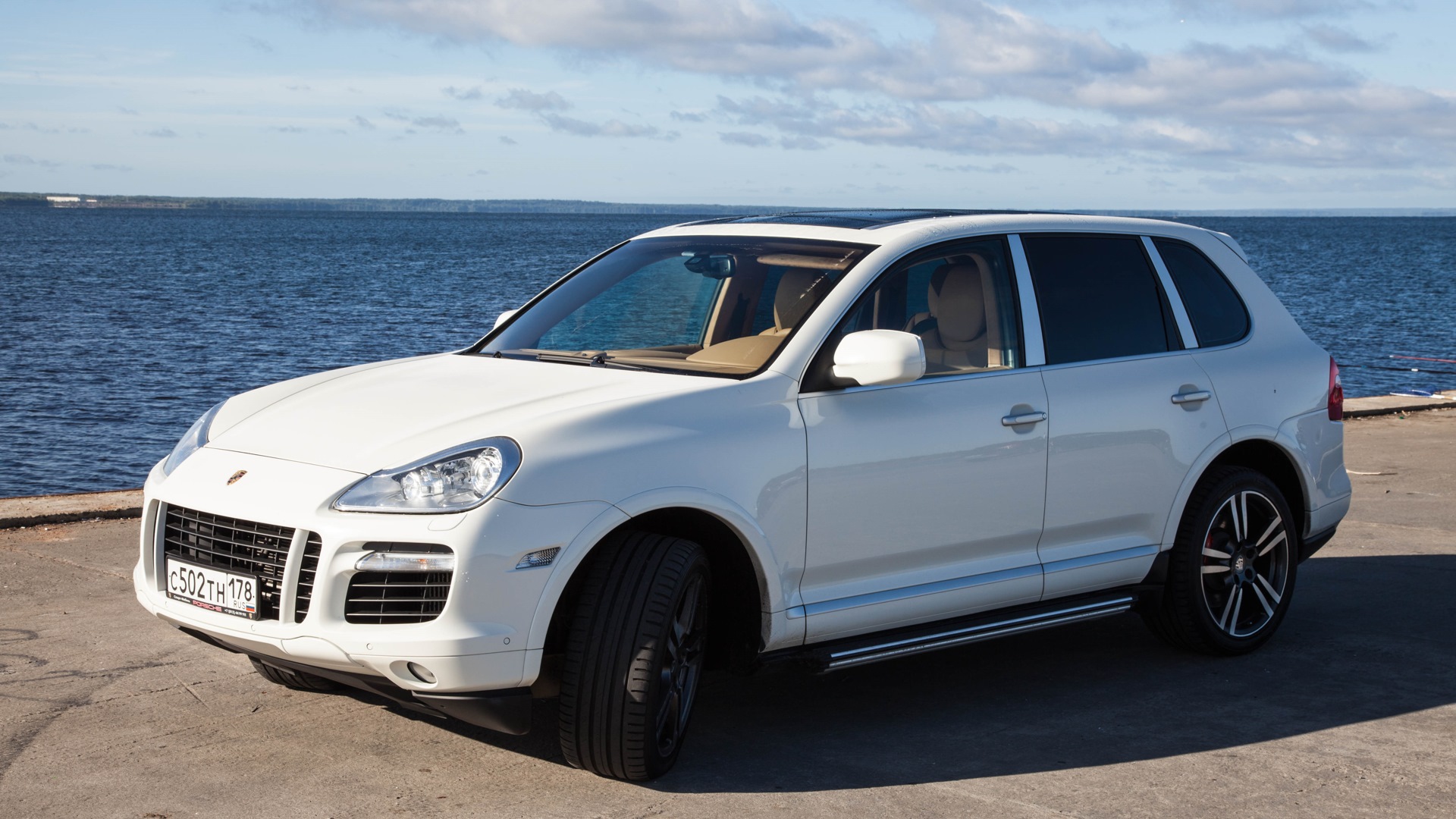 porsche cayenne 1