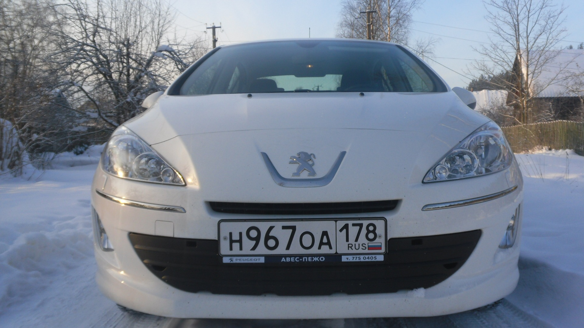 Дефлектор лобового стекла пежо 308. Стекло пежо 408. Стекло пежо 408. 9676461780 стекло. Пежо 408 черный хром.