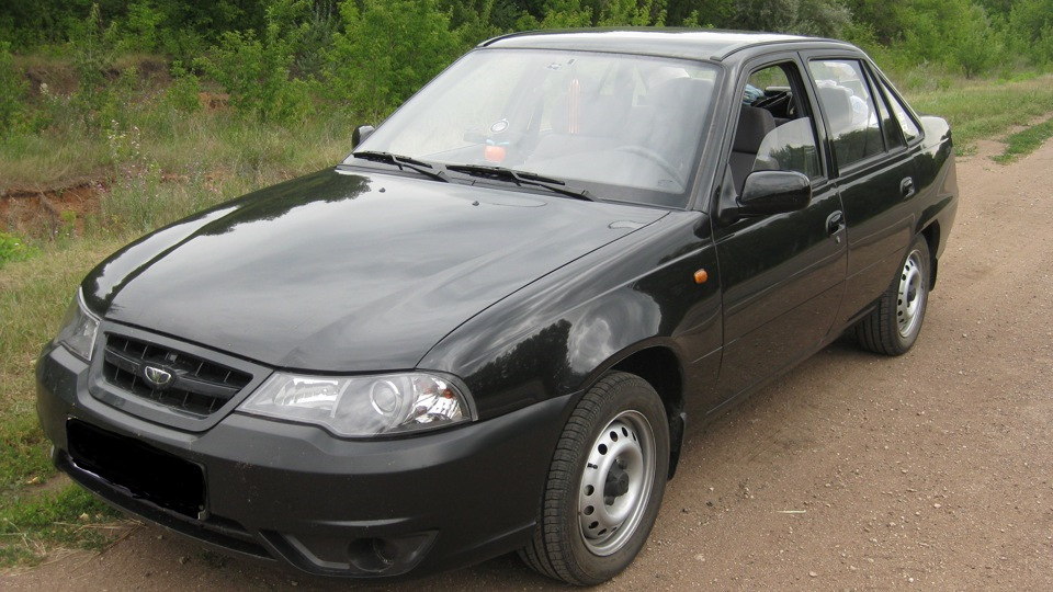 Daewoo Nexia 1 6 черная