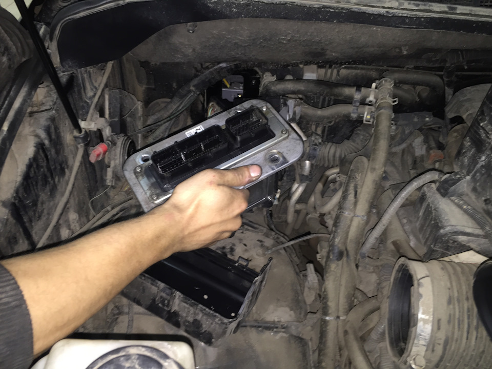 Замена катализаторов на пламегасители в Toyota Sequioia — WINDE на DRIVE2