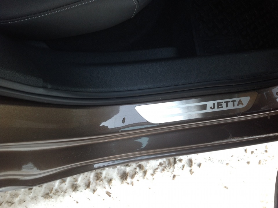 Накладки на пороги. — Volkswagen Jetta VI, 1,4 л, 2012 года ...