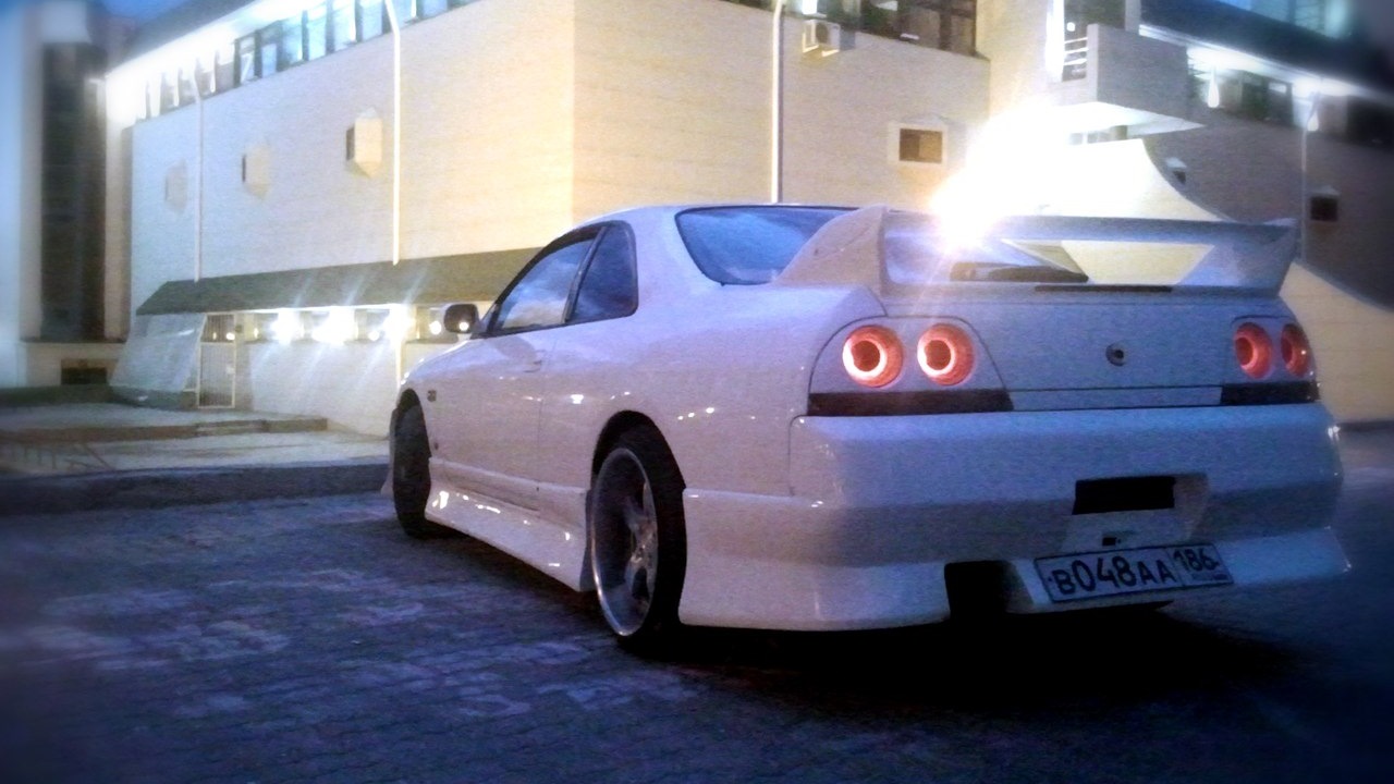 Nissan Skyline (R33) 2.5 бензиновый 1993 | Белый самолет 