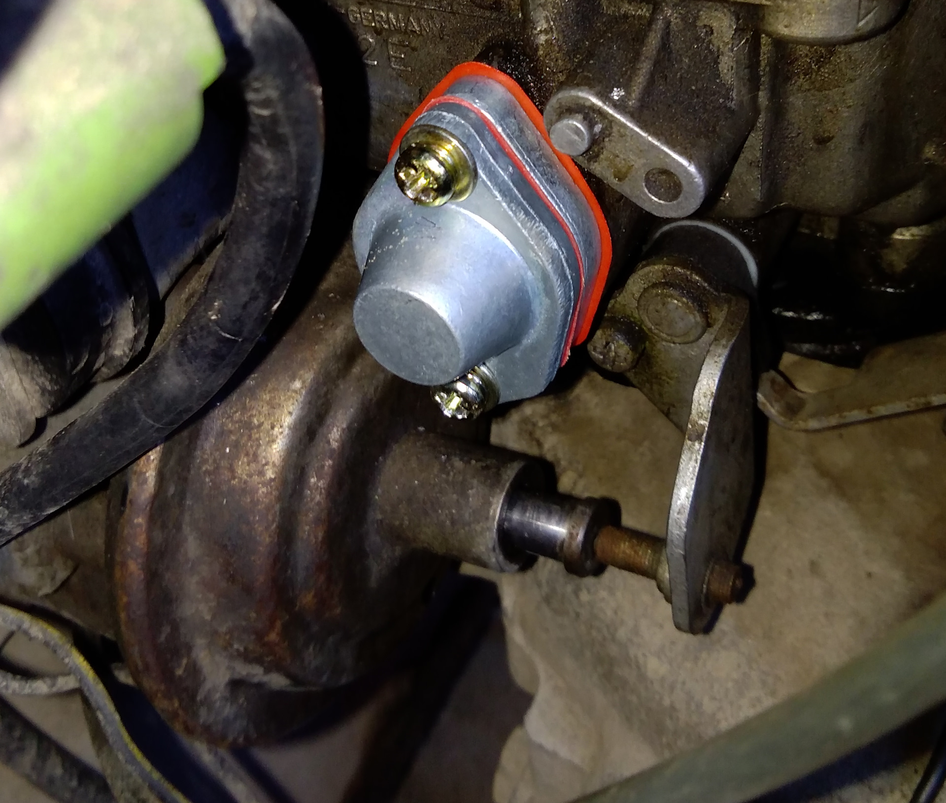 Замена экономайзера 2e2 — Volkswagen Golf Mk2, 1,6 л, 1987 года ...