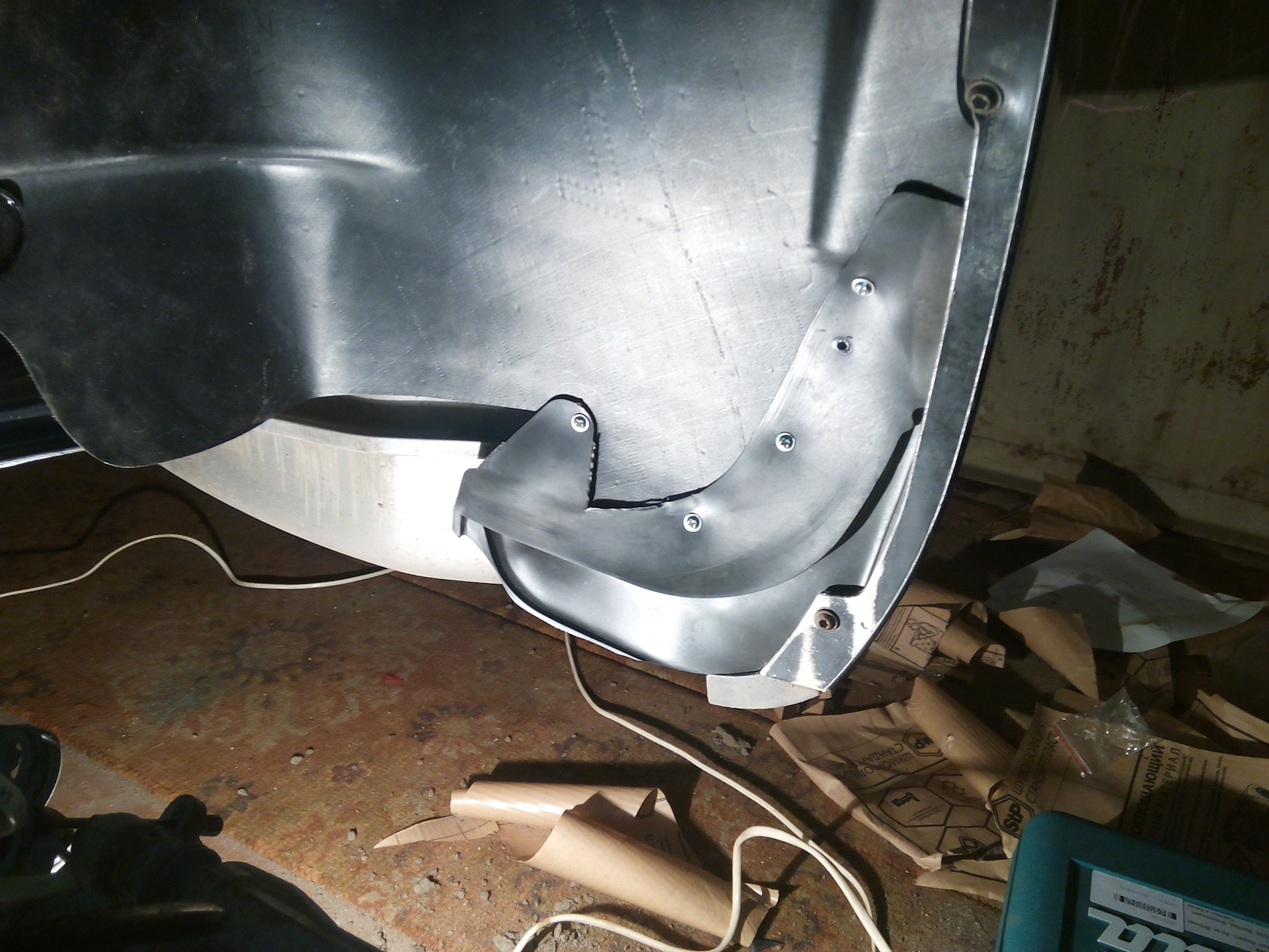 Задние локеры — Ford Mondeo IV, 2 л, 2008 года | своими руками | DRIVE2