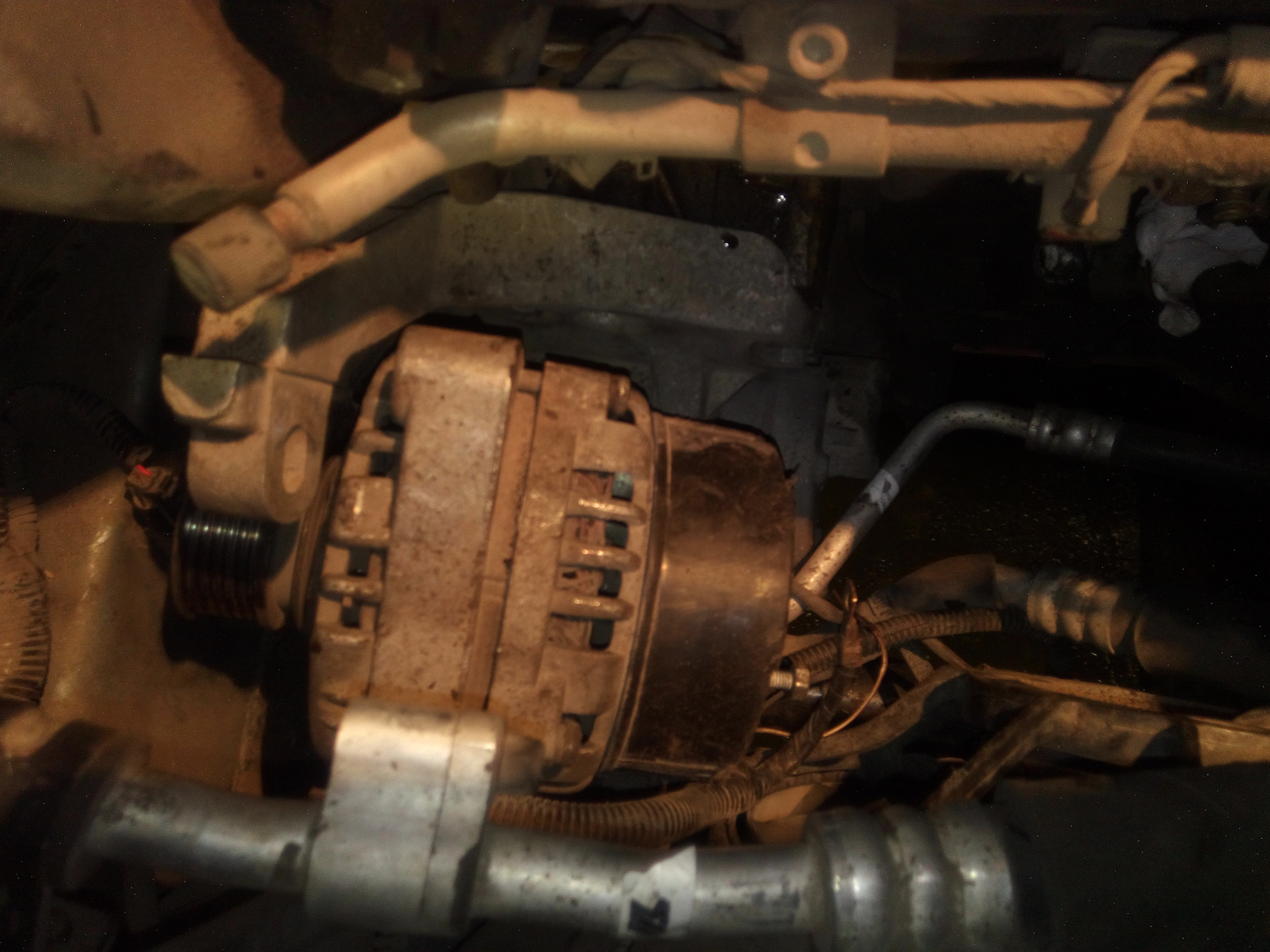 не правельная установка поршней — Lada Приора хэтчбек, 1,6 л, 2009 года ...