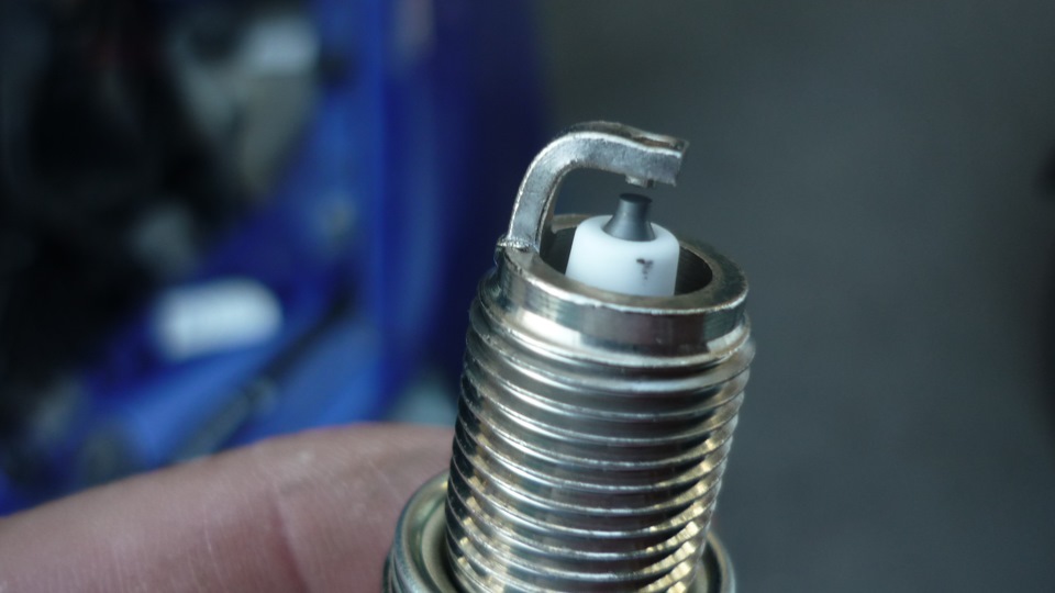 Свечи Denso Spark Plug TT — Lada Калина седан, 1,6 л, 2010 года ...