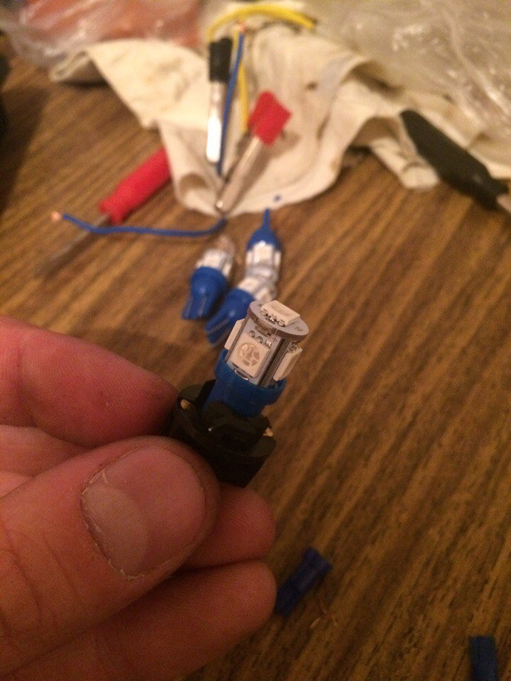 подсветка кнопок киа спектра какие лампы