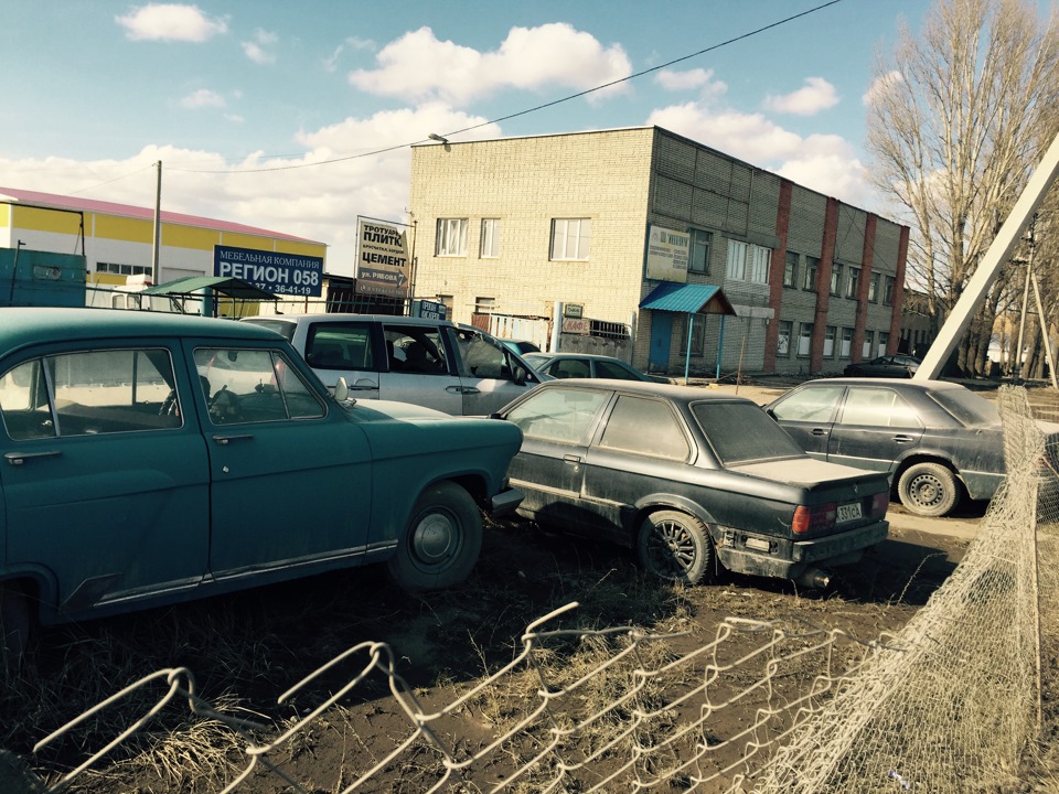 Авто астрахань. Брошенные машины Пенза. Заброшенные машины в Белгороде. Заброшеные машины Пензы. Пенза машина СССР.