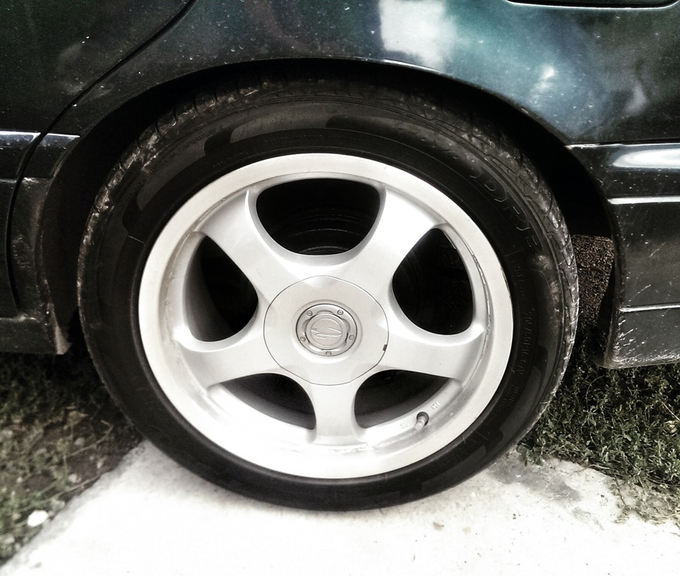 Занижение путем просевших пружин — Nissan Primera (P10), 1,6 л, 1993 ...