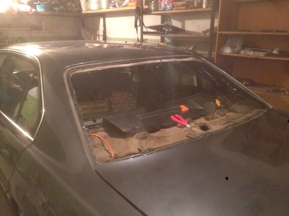 Замена заднего стекла на стеклопакет. — BMW 7 series (E38), 4 л, 1995 ...