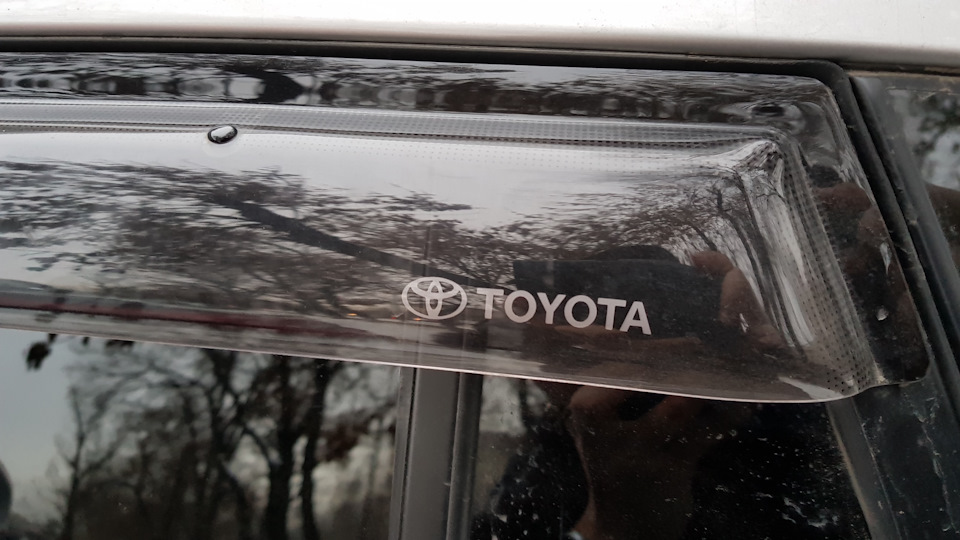 Приобретение ветровиков — Toyota RAV4 (IV), 2 л, 2018 года | аксессуары ...