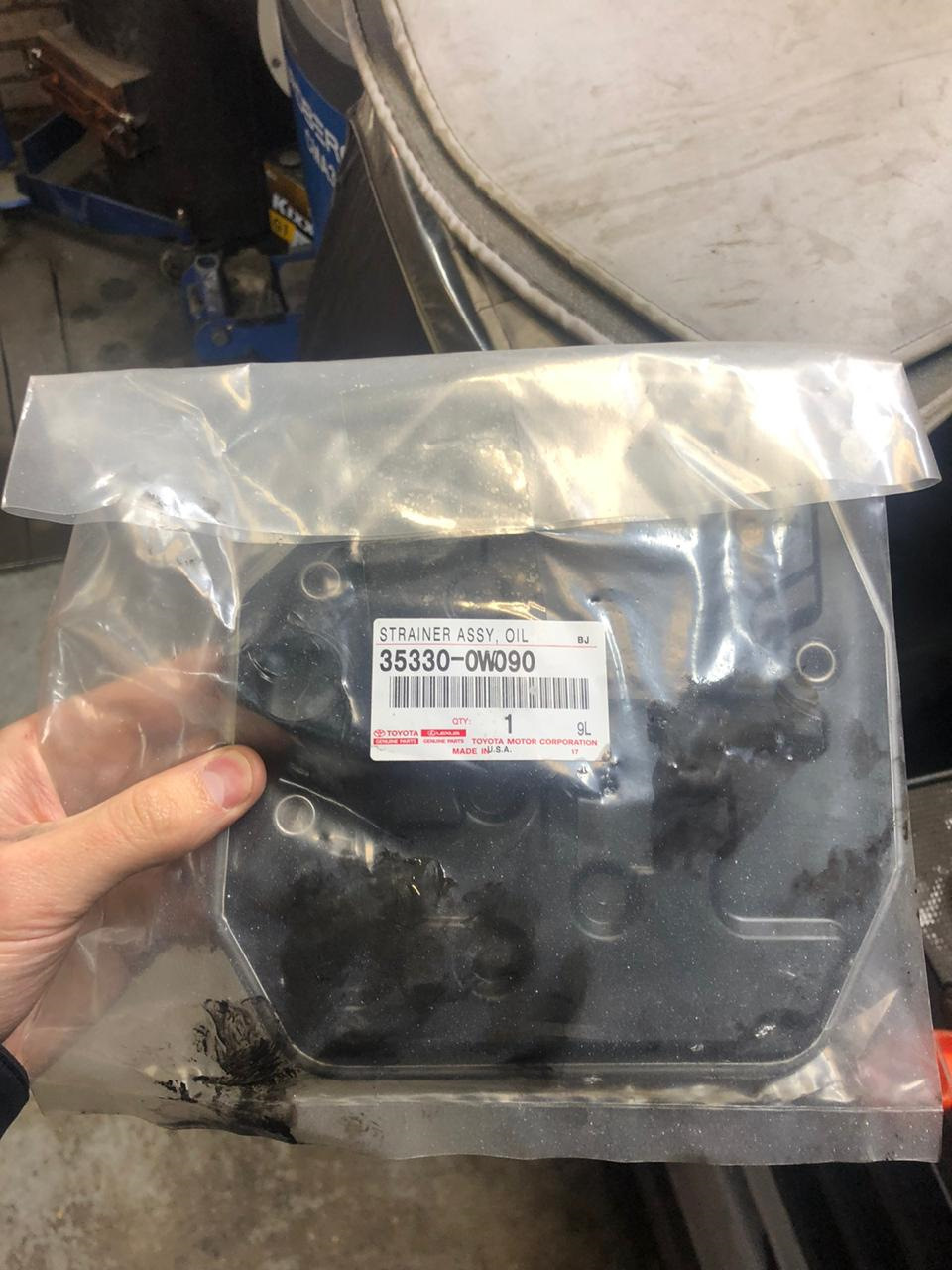 Фото в бортжурнале Toyota RAV4 (IV). Запчасти на фото: 353300W090